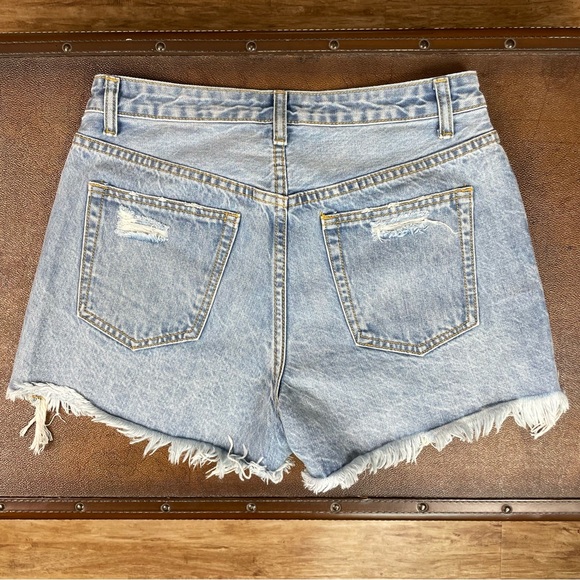 ASOS Signature8 High Rise Take The Short Cut Denim. SZ:S. - Picture 5 of 11